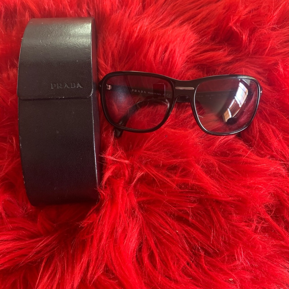Prada sunglasses 🕶